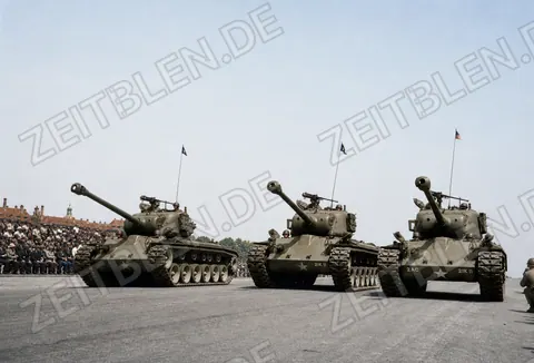 US-Panzerkolonne auf der Theresienwiese