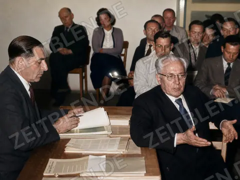 Heinrich Hoffmann bei einer Spruchkammerverhandlung in München
