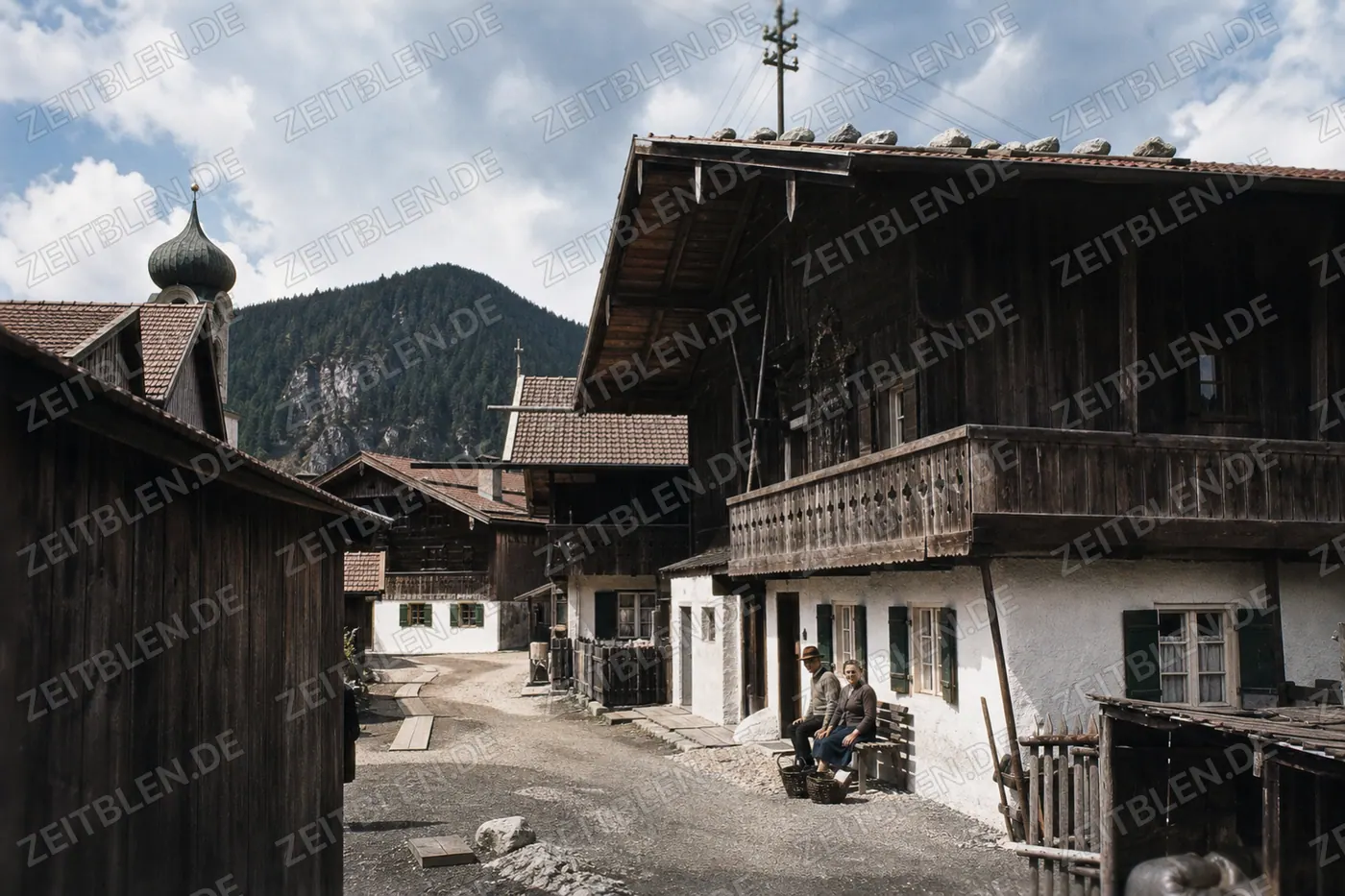 Dorfstraße in Farchant im Loisachtal