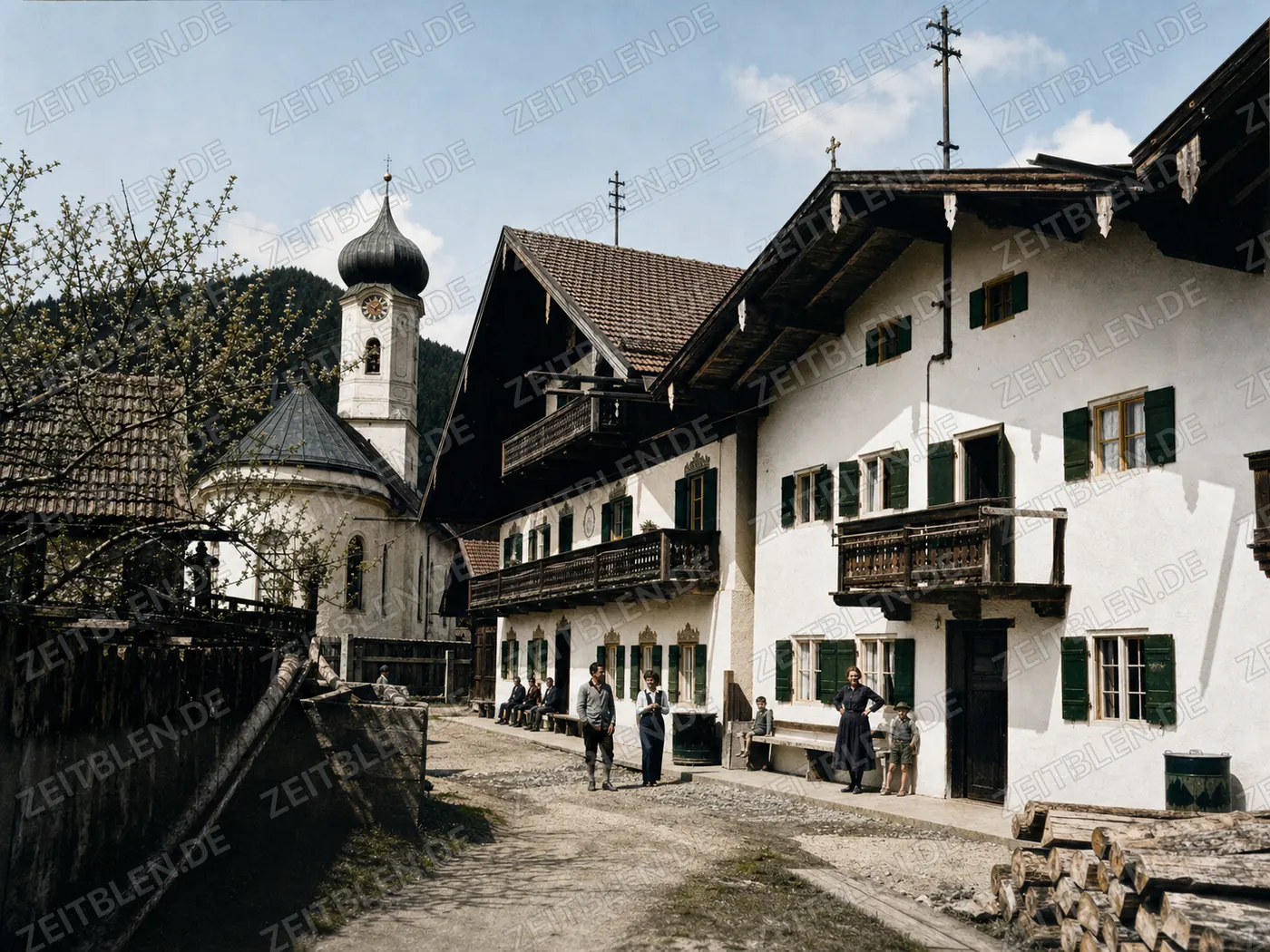 Dorfzentrum von Farchant mit Kirchturm