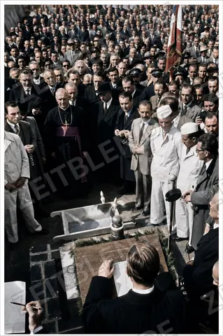 Religiöse Gedenkfeier auf dem KZ-Ehrenfriedhof Leitenberg bei Dachau, 30. April 1950