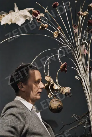 Vermutlich Szenenfoto aus dem Film " Der Apfel ist ab"