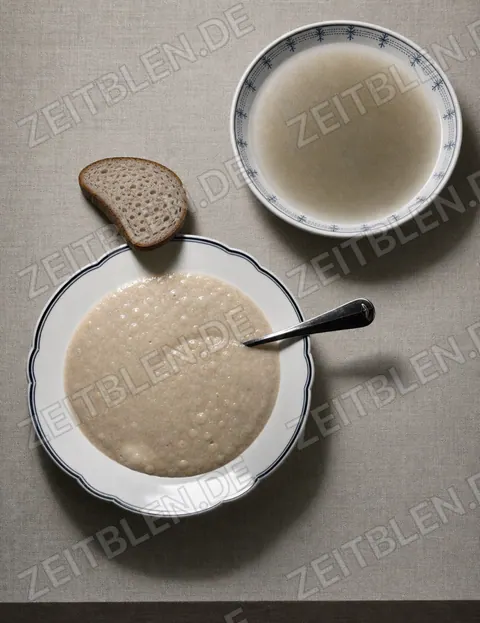 Brei oder Suppe mit Brot, 25. April 1947