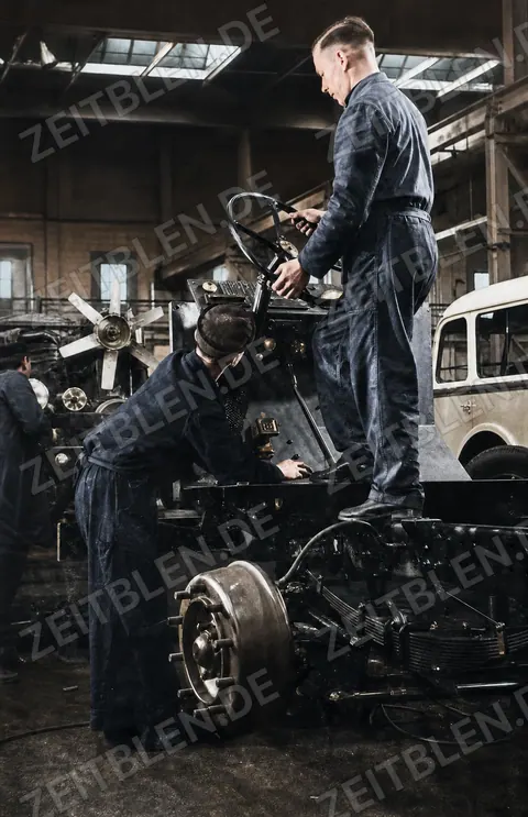 Arbeiten am Omnibus-Chassis bei Krauss-Maffei