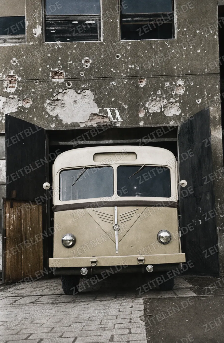Frontansicht eines Krauss-Maffei/Rathgeber-Omnibusses