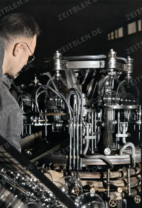 OSRAM-Lampenfertigung in Bayern läuft wieder an, 4. November 1946