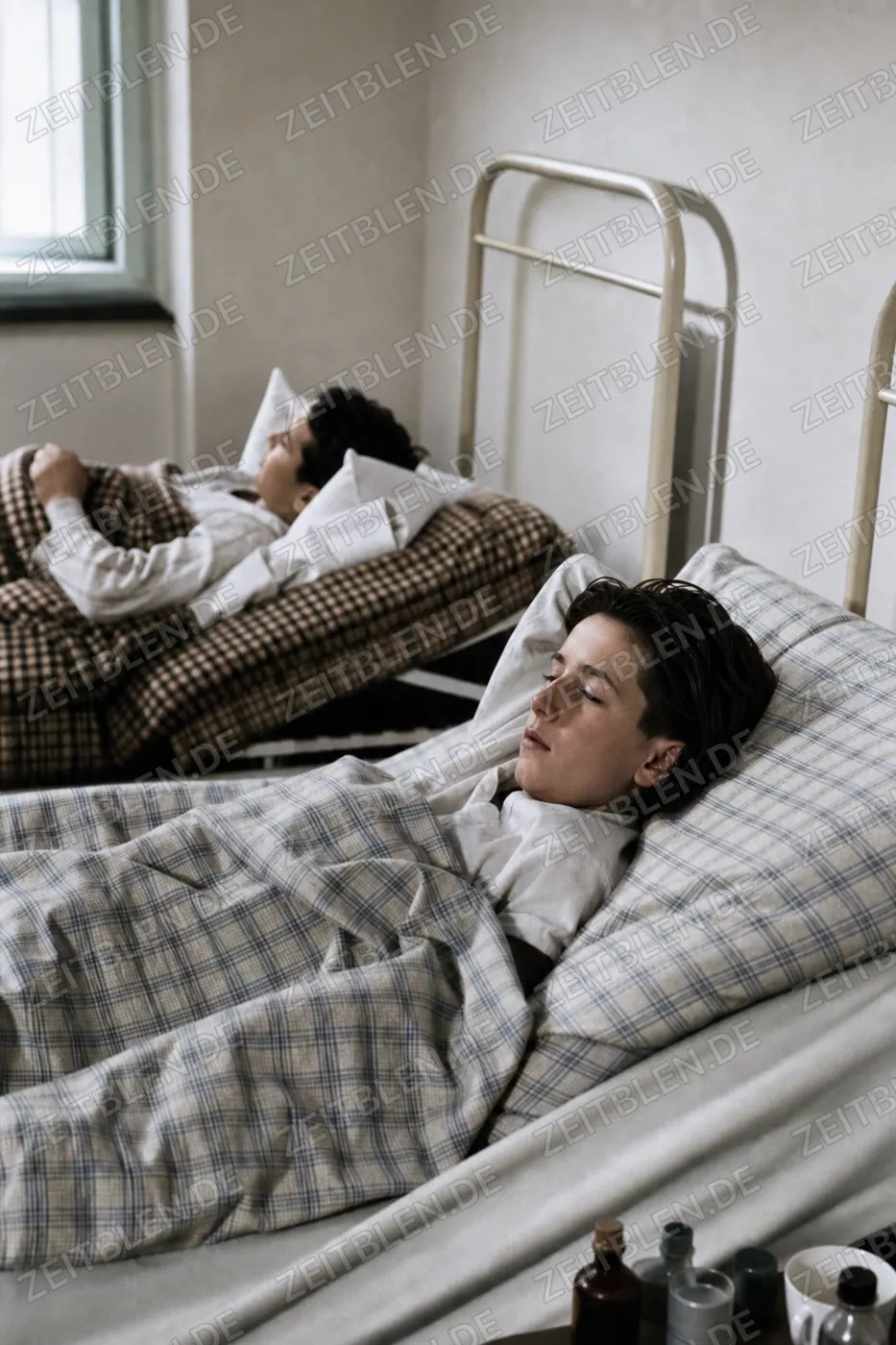 Jugendliche in einem Schlafraum, 28. Oktober 1946