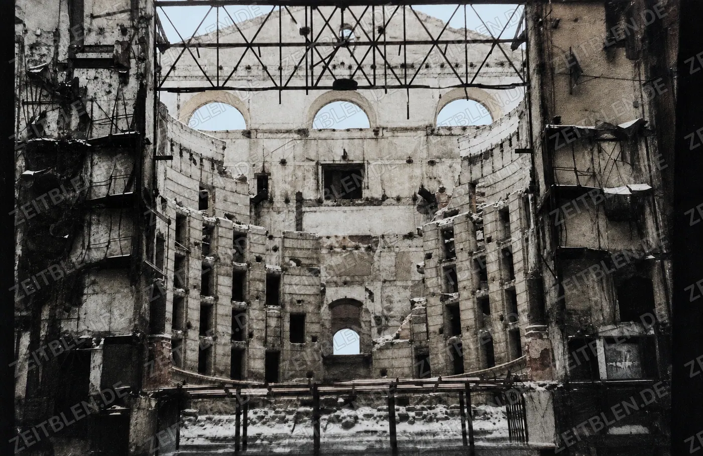 Ruine des Operninnenraums im Nationaltheater München