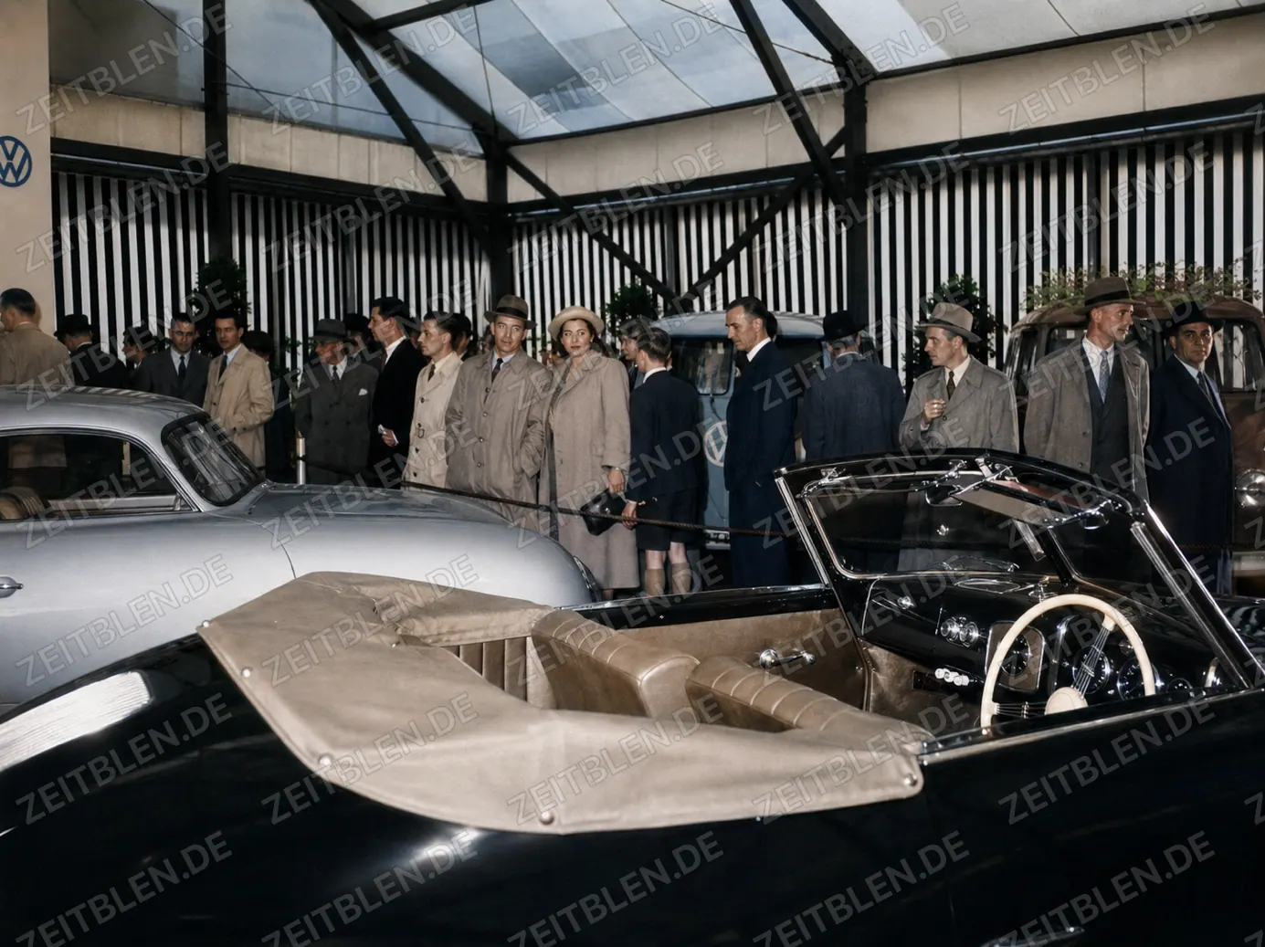 Offener Porsche 356 - Sportwagen auf der Münchner Autoausstellung