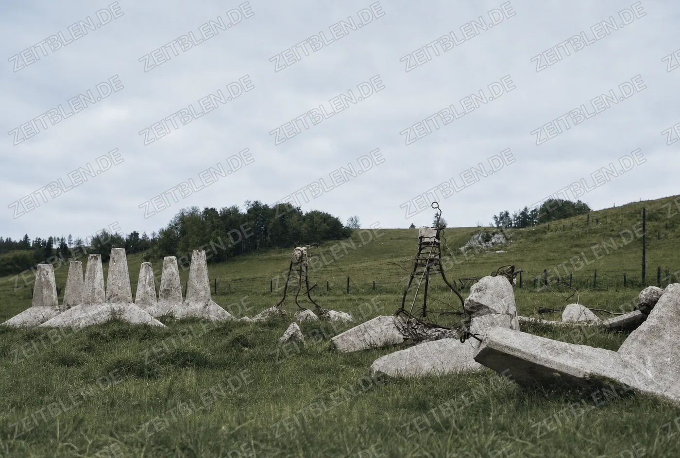 Zerstörte Höckerlinie auf dem Übungsgelände bei Gruorn