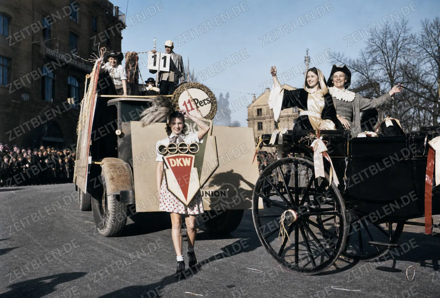 DKW-Motivwagen beim Münchner Faschingsumzug