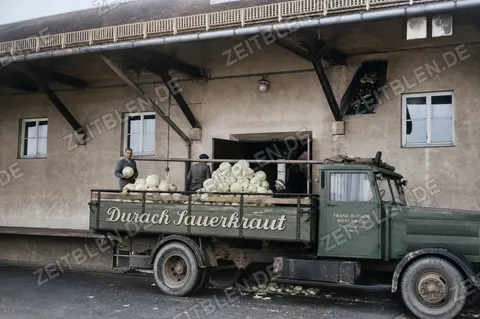 Durach-Sauerkraut-Lastwagen an der Fabrikrampe