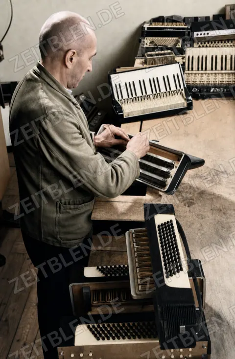 Harmonikas und Akkordeons in Puchheim-Gröbenzell