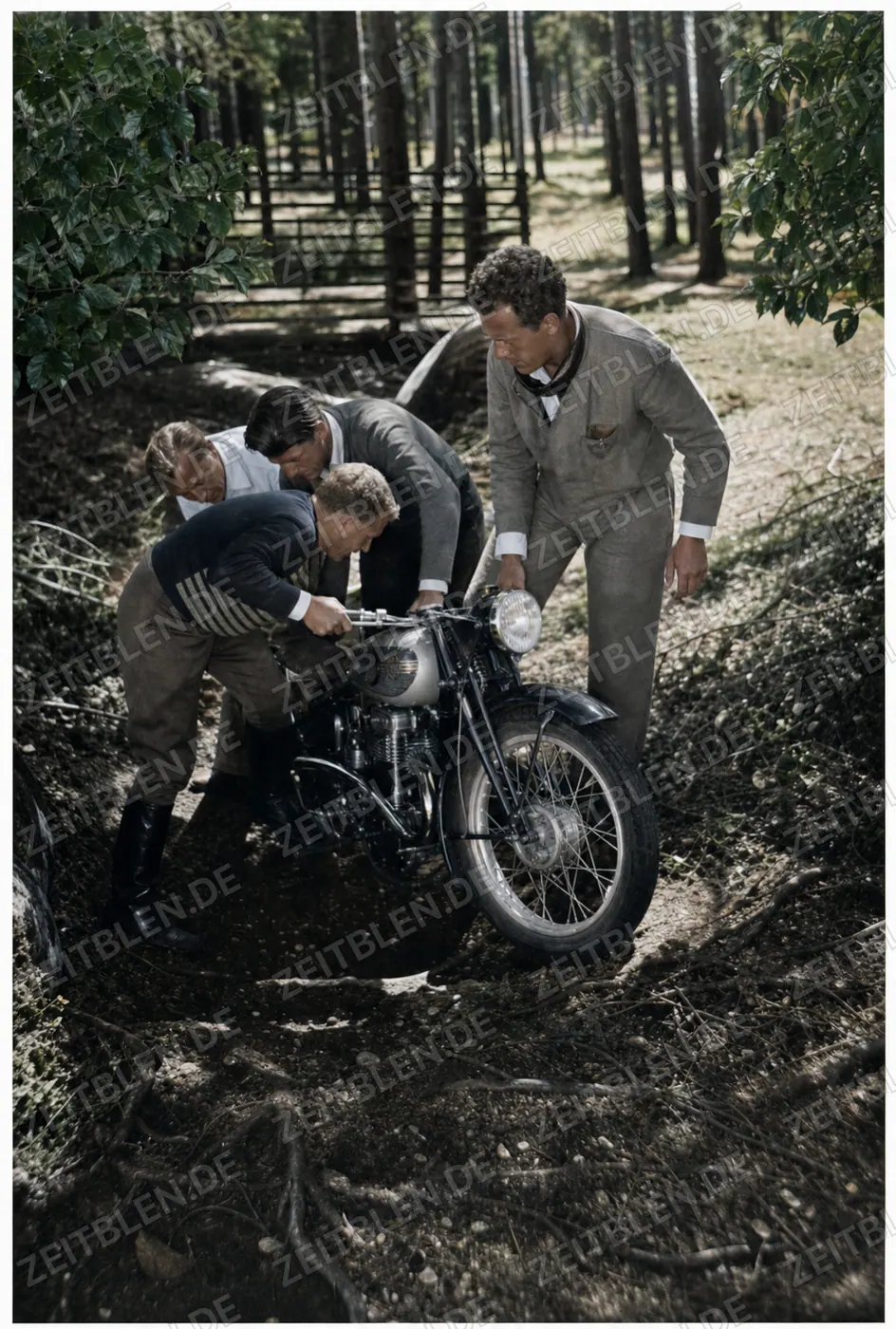 Motorrad-Fuchsjagd 1950 in München: Bergung im Gelände