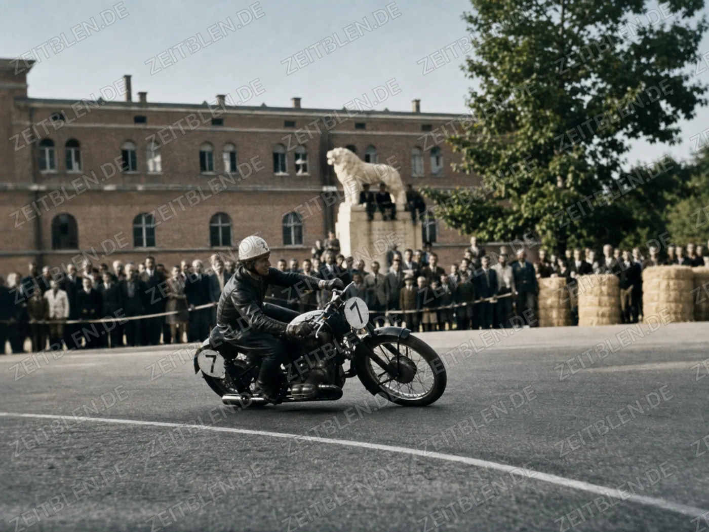 Motorradfahrer Nr. 7 auf dem Donauring in Ingolstadt