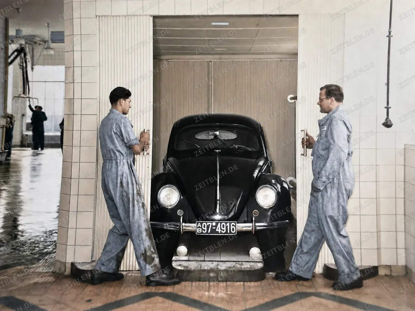 VW Käfer in der MAHAG-Waschstraße