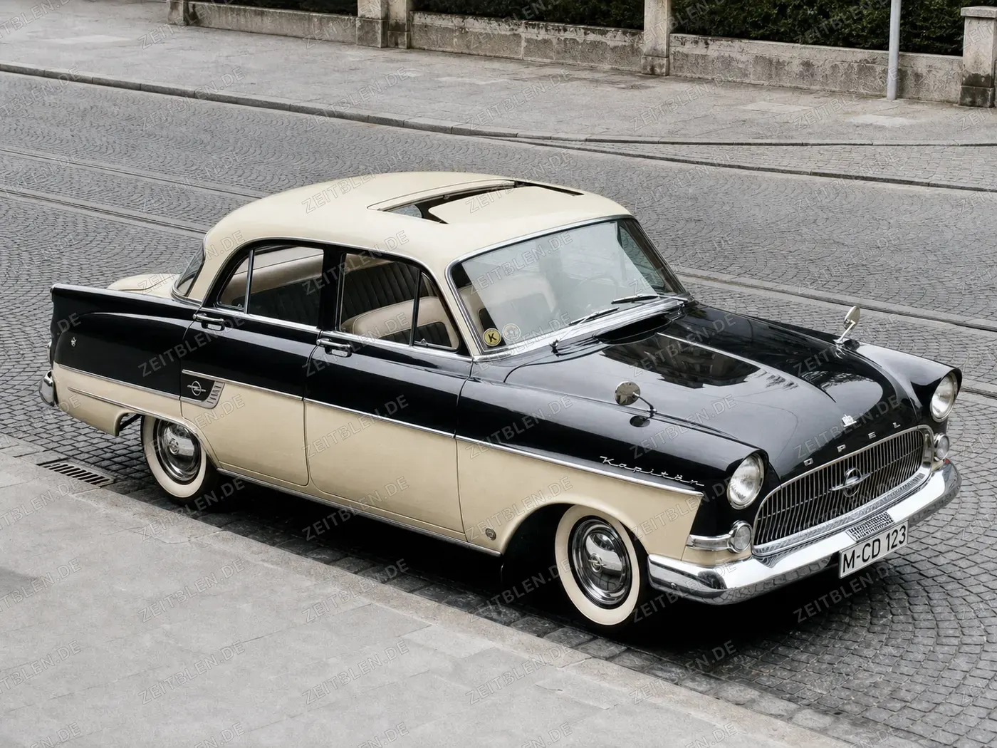 Opel Kapitän P1 auf einer Münchner Straße