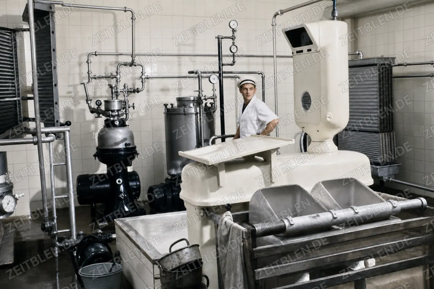 Produktionsraum der Molkerei Reindl in München