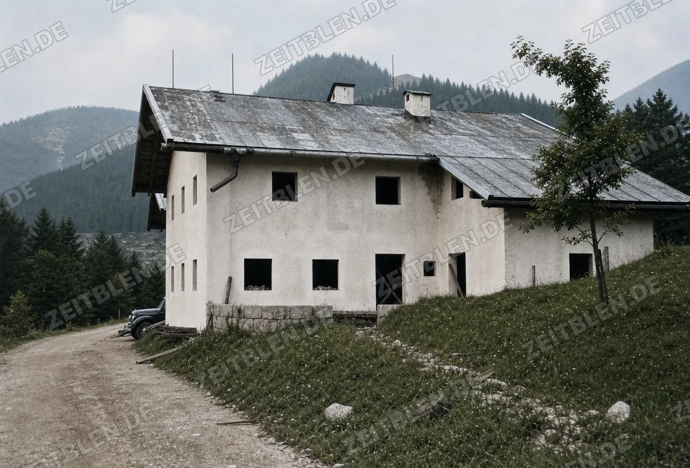 Helles Gebäude am Obersalzberg im Juni 1949