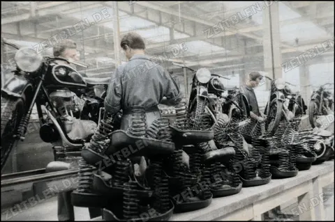 BMW-Motorradfertigung mit Motorbauteilen, 1949
