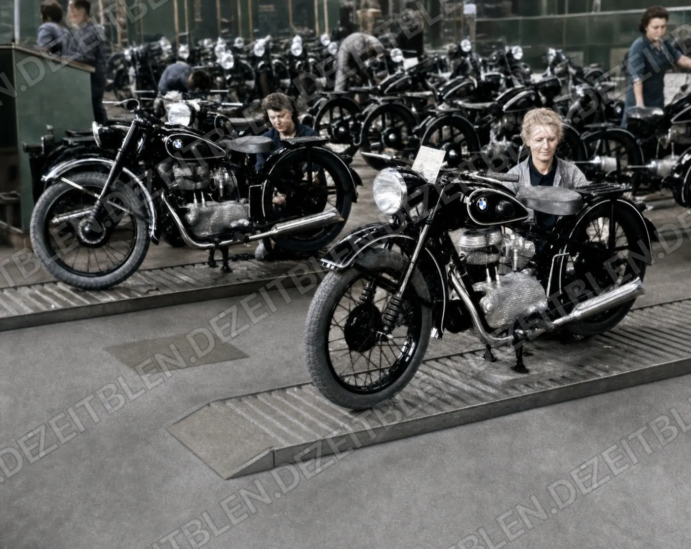 BMW-Motorradmontage in der Münchner Werkhalle
