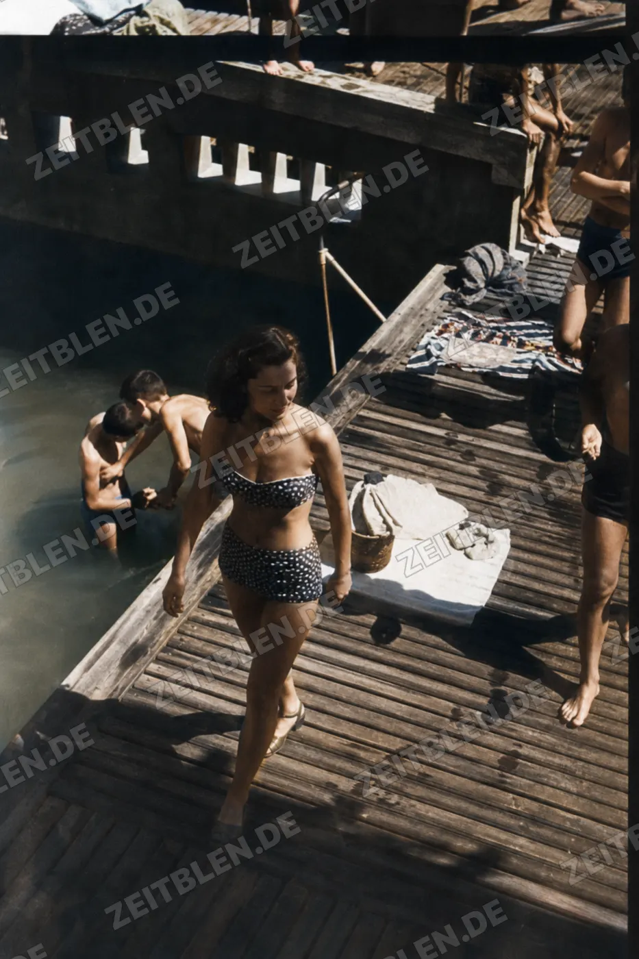 Badegast am Steg des Starnberger Sees, 1949