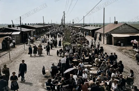 Festtische in der Lagerstraße von Allach III