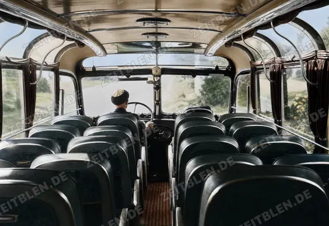 Innenraum des „modernsten Autobusses Deutschlands“, 25. August 1949