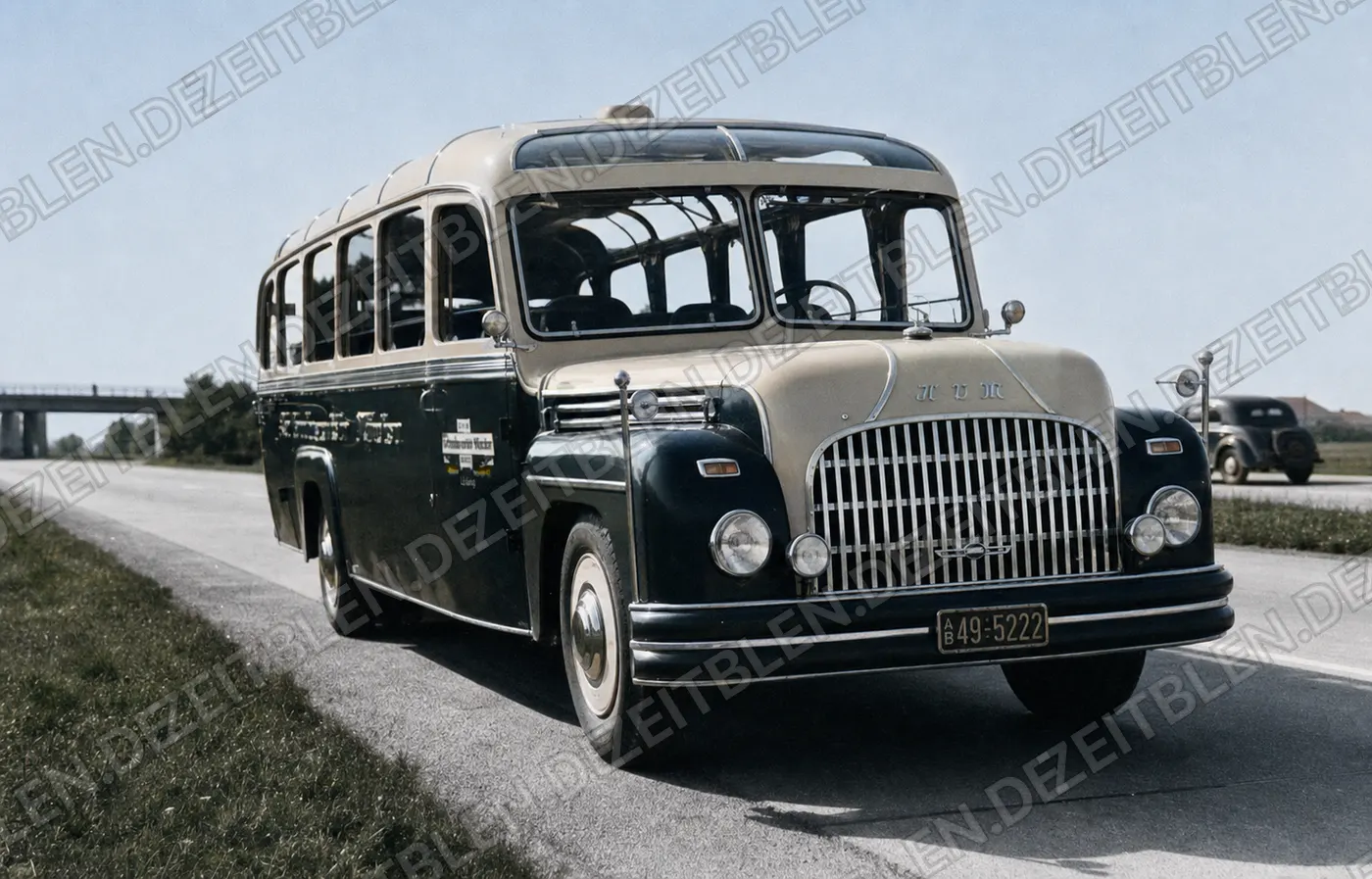 Frontansicht eines modernen Autobus-Oberbayern-Busses, 1949