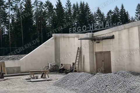 Seitenansicht der ERGO-HEMA-Fabrik in Gartenberg, 1949