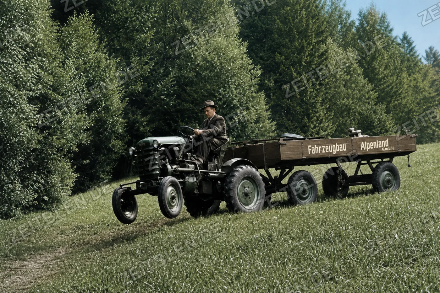 Alpenland-Traktor mit Firmenanhänger, 17. August 1949