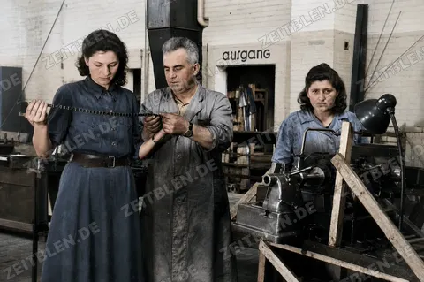 Kettenprüfung in den Bayerischen Kettenwerken, 1949