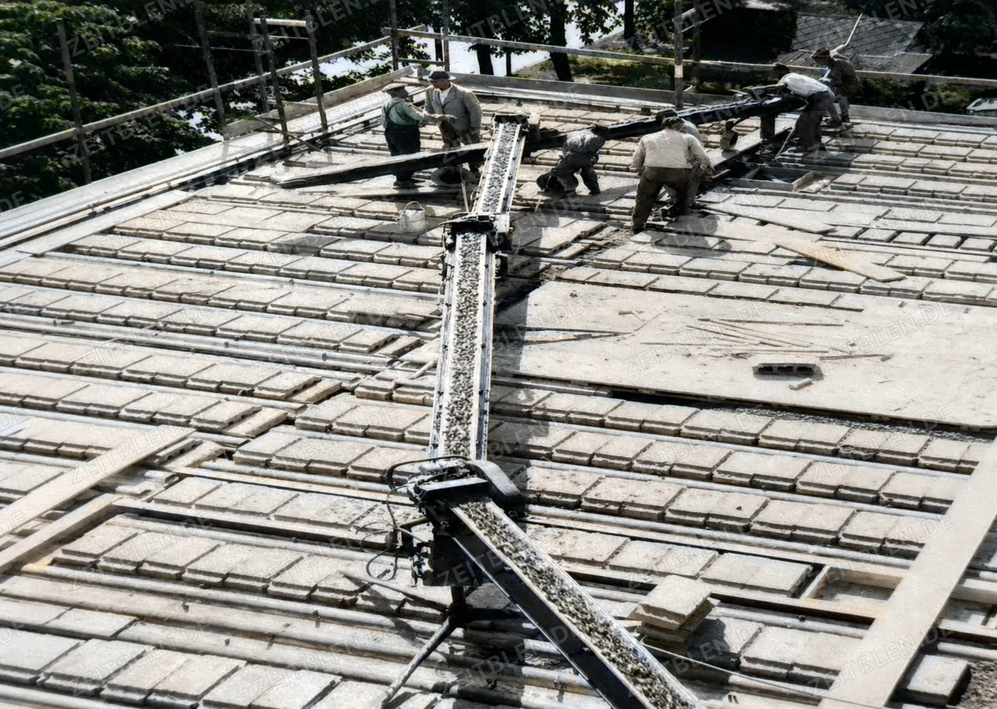 Bauarbeiten an einem Allianz-Gebäude