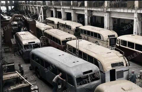 Busfertigung in der Waggonfabrik Rathgeber