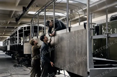 Straßenbahnwagen in der Waggonfabrik Rathgeber in Moosach