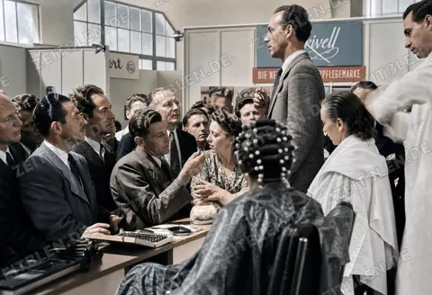 Publikum bei einer Friseurvorführung auf der Ausstellung in München