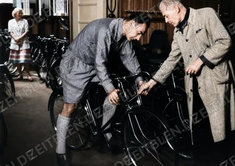Fahrradprüfung im Verkaufsraum von Traphöner