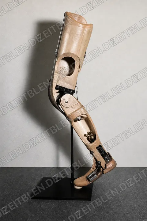 Artikulierte Beinprothese aus dem Habermann-Orthopädiewerk