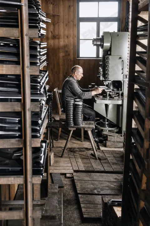 Bauteilfertigung für WUTON-Plattenspieler