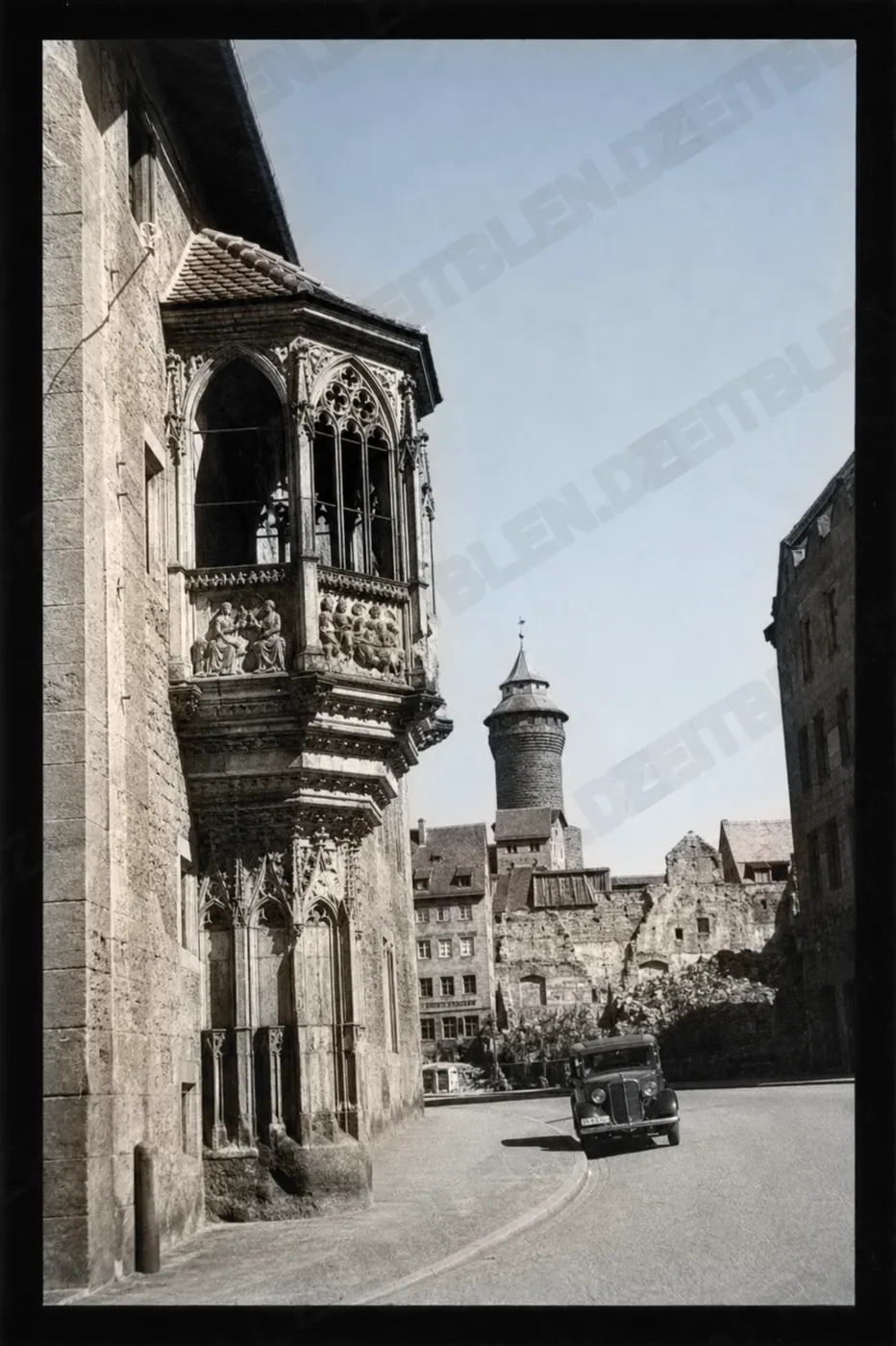 Schöner Erker am Pfarrhof St. Sebald in Nürnberg, April 1949