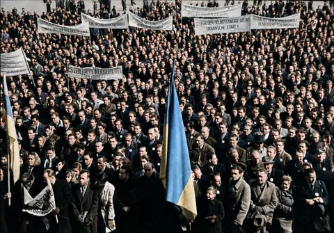 Teilnehmer der antibolschewistischen Kundgebung am Königsplatz, 1949
