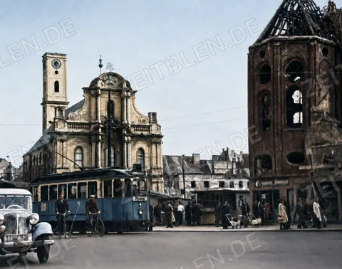 Straßenbahn vor der Heilig-Geist-Kirche in München, April 1949
