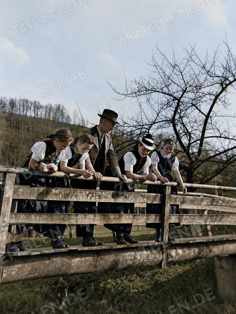 Kindergruppe bei einem Sonntagsausflug