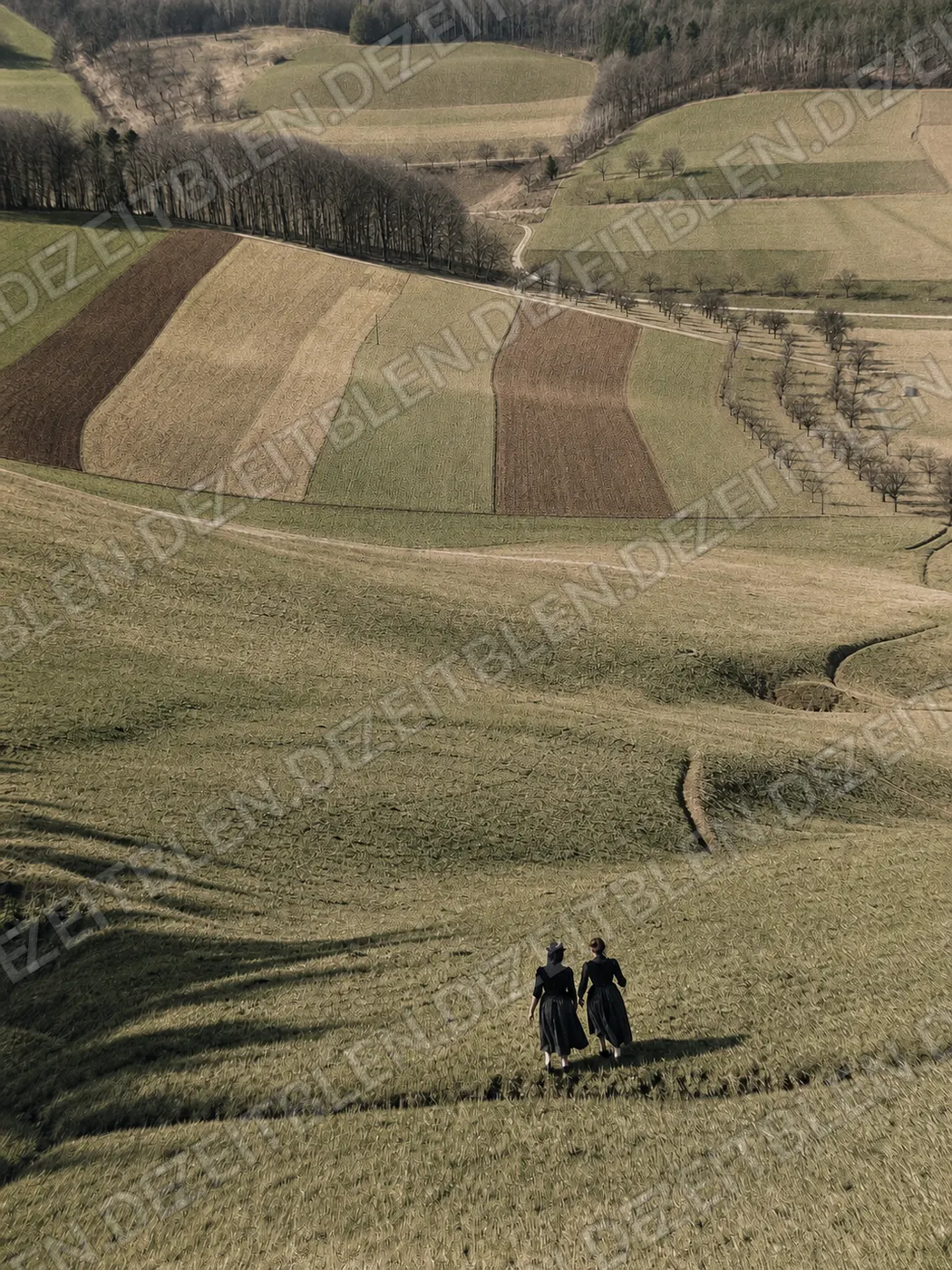 Wanderung durch eine laendliche Landschaft