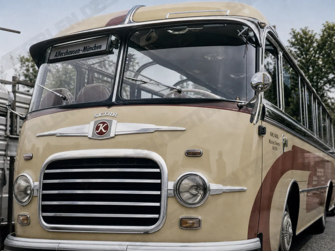 Kässbohrer-Setra-Reisebus in München