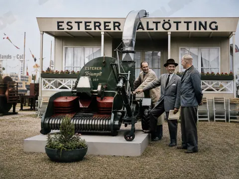 Esterer-Triumph-Maschine auf der Landwirtschaftsausstellung