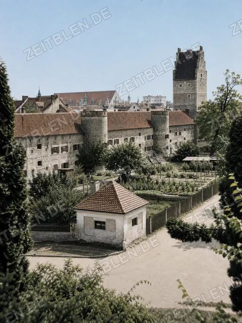 Ingolstädter Stadtmauer mit Taschenturm