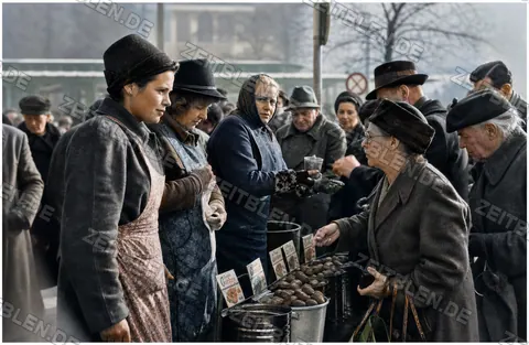 Einkauf am Viktualienmarkt in München, Frühjahr 1956