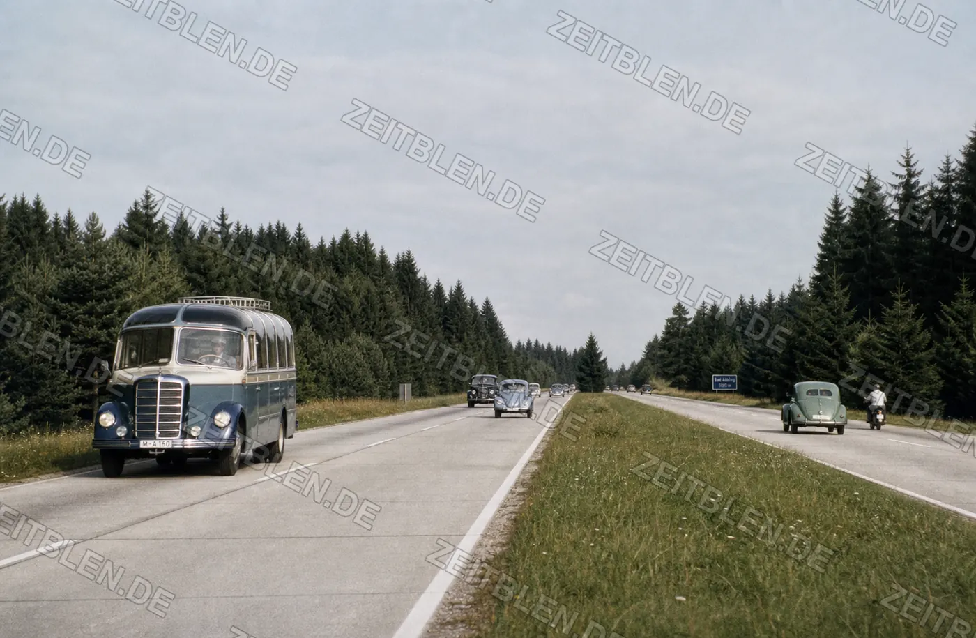 Autobahnverkehr mit Omnibus, 1955