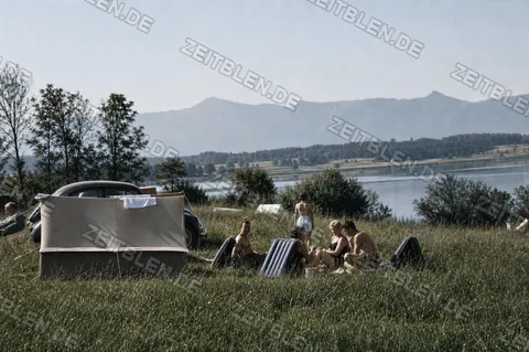 Campingwochenende im Alpenvorland, 1955